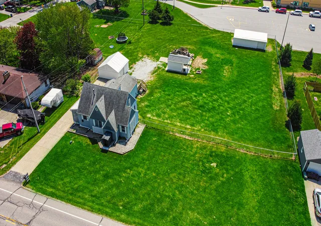 Photo 3 of Single family home for sale at 324 W Johnson Rd, La Porte, IN 46350 | MLS# 838199 | Listing updated on 2026-05-03