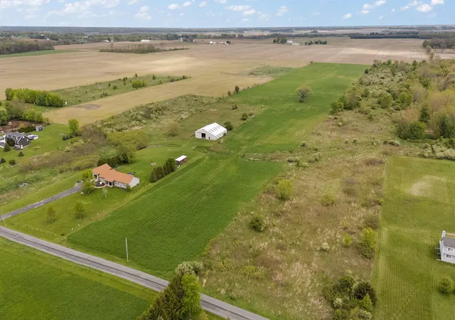 2nd image of 311 S 300 W, Valparaiso, IN 46385 | MLS# 838211