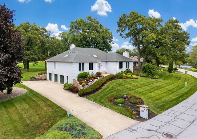 3rd image of 2208 Fairway Dr, Long Beach, IN 46360 | MLS# 838333