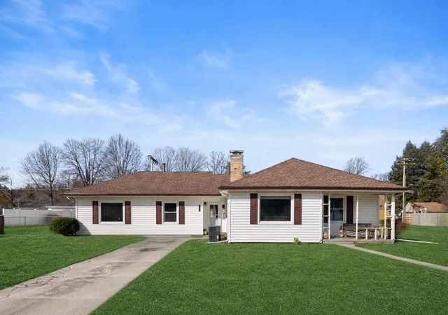 Homes for sale in Michigan City, IN | 3003 Wrobel Ave, Michigan City, IN 46360 | MLS# 838713