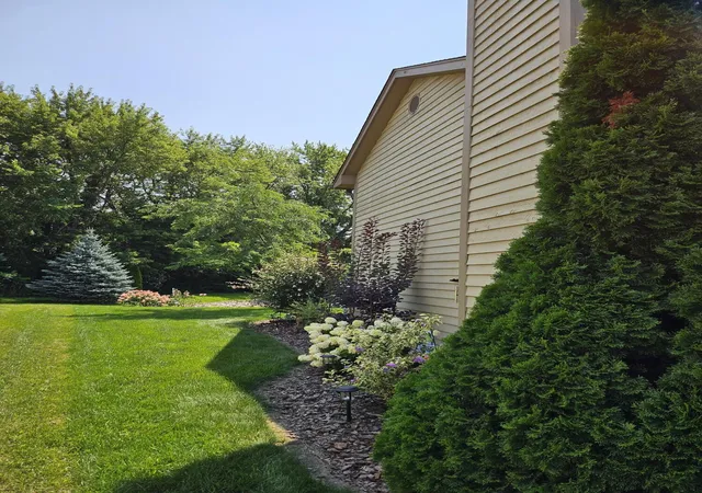 4th image of 1489 Grand Isle Ct, Hobart, IN 46342 | MLS# 838302