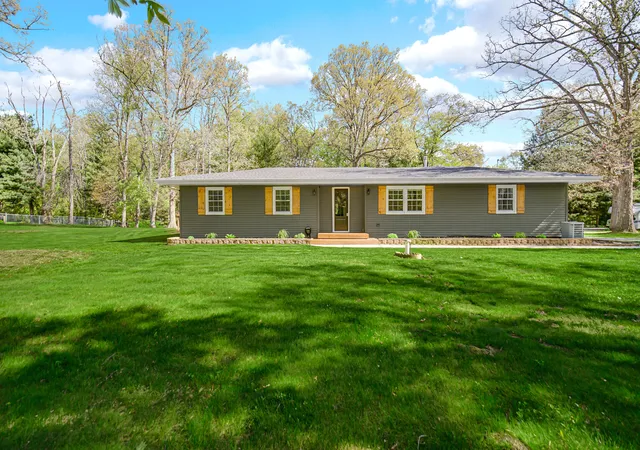 Homes for sale in Rensselaer, IN | 4964 Locksley Dr E, Rensselaer, IN 47978 | MLS# 838650