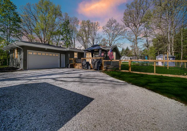 Homes for sale in Rensselaer, IN | 4964 Locksley Dr E, Rensselaer, IN 47978 | MLS# 838650