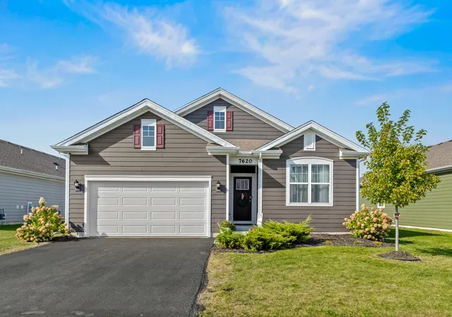 Homes for sale in Crown Point, IN | 7620 W 105th Pl, Crown Point, IN 46307 | MLS# 838406