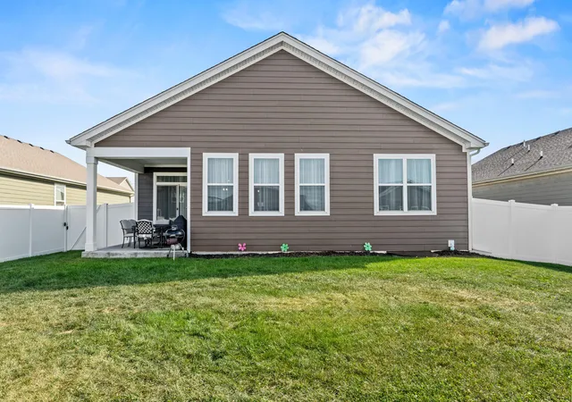 Homes for sale in Crown Point, IN | 7620 W 105th Pl, Crown Point, IN 46307 | MLS# 838406