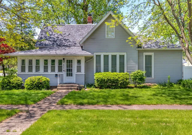 Homes for sale in Rensselaer, IN | 502 N Jefferson St, Rensselaer, IN 47978 | MLS# 838742