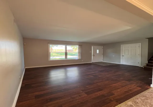 4th image of 3884 Maitland St, Hobart, IN 46342 | MLS# 843378