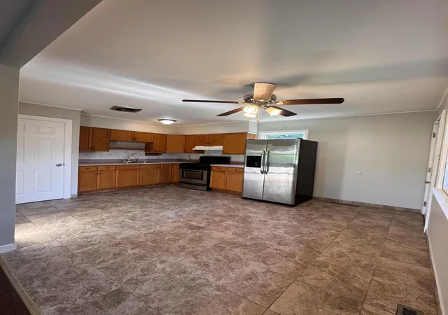 5th image of 3884 Maitland St, Hobart, IN 46342 | MLS# 843378