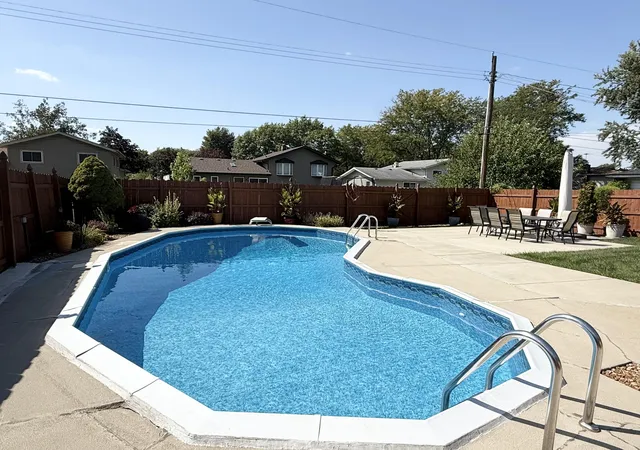 18th image of 8612 Jefferson Ave, Munster, IN 46321 | MLS# 838577