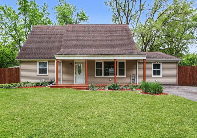 Homes for sale in Valparaiso, IN | 396 Clear Creek, Valparaiso, IN 46385 | MLS# 838611