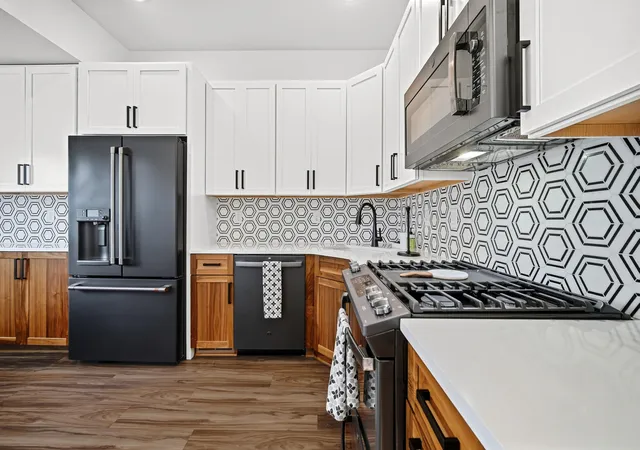 Photo 2 of Single family home for sale at 1654 Indianapolis Blvd, Whiting, IN 46394 | MLS# 846208 | Listing updated on 2026-10-04