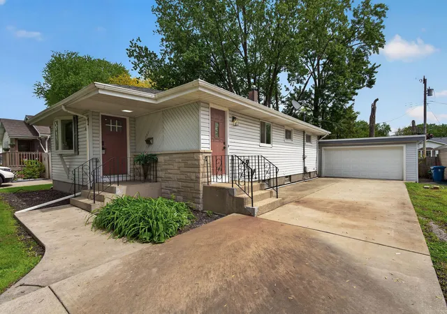 Photo 3 of Single family home for sale at 8951 O Day Dr, Highland, IN 46322 | MLS# 838646 | Listing updated on 2026-09-21