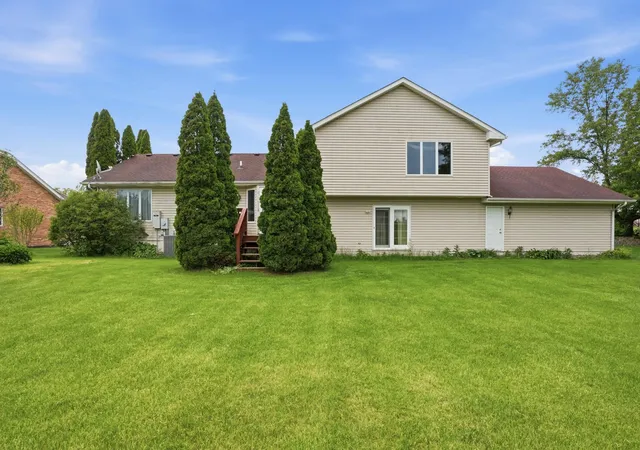 Homes for sale in St. John, IN | 13320 Waverly Ave, St. John, IN 46373 | MLS# 839761