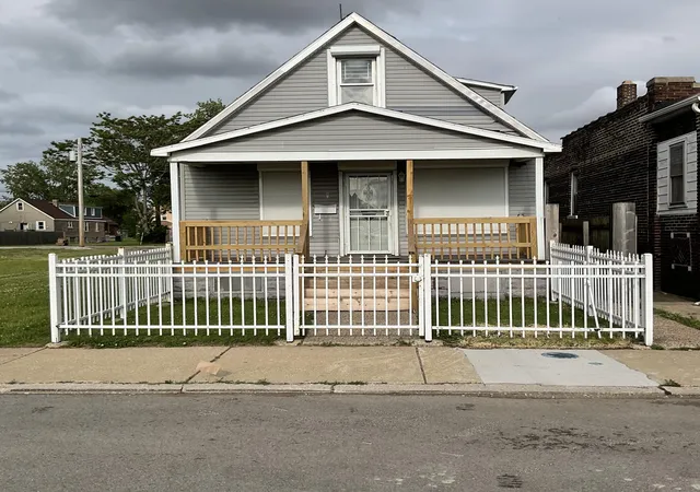 Homes for sale in East Chicago, IN | 4745 Mccook Ave, East Chicago, IN 46312 | MLS# 840713