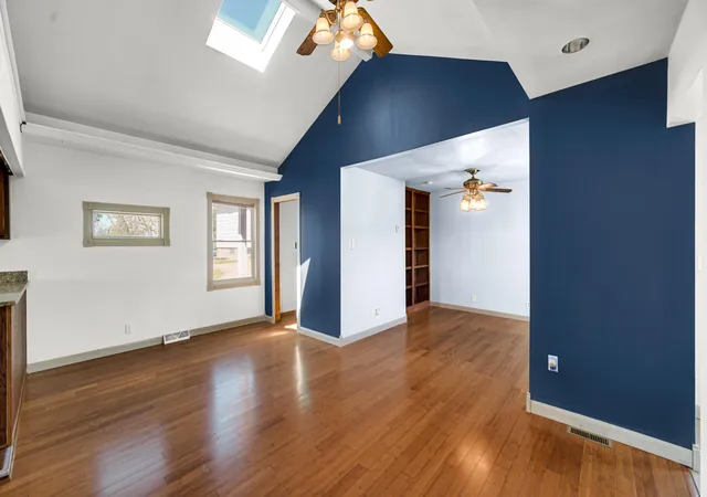 4th image of 10730 Forestdale St, Saint John, IN 46373 | MLS# 838741