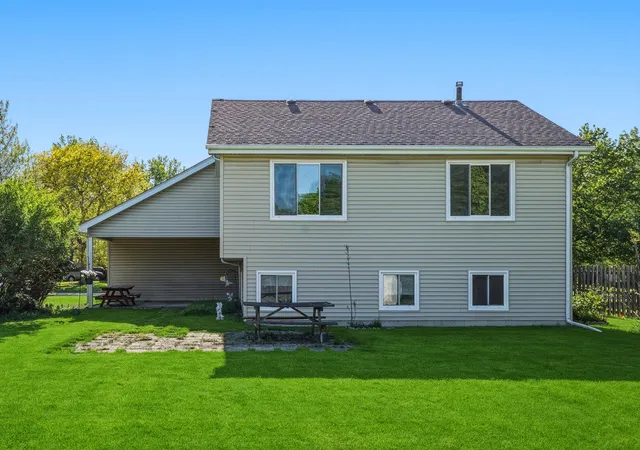 3rd image of 7617 Starling Dr, Schererville, IN 46375 | MLS# 838736