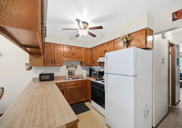 Homes for sale in Schererville, IN | 934 Jordan Cir, Schererville, IN 46375 | MLS# 839117