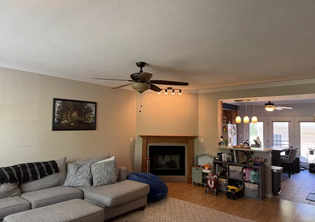 3rd image of 322 Village Sq, Chesterton, IN 46304 | MLS# 838732