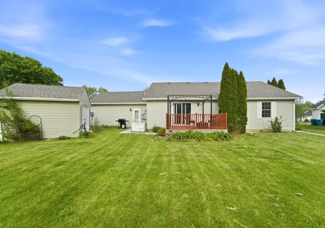 21st image of 324 Forsythia St Se, De Motte, IN 46310 | MLS# 838740
