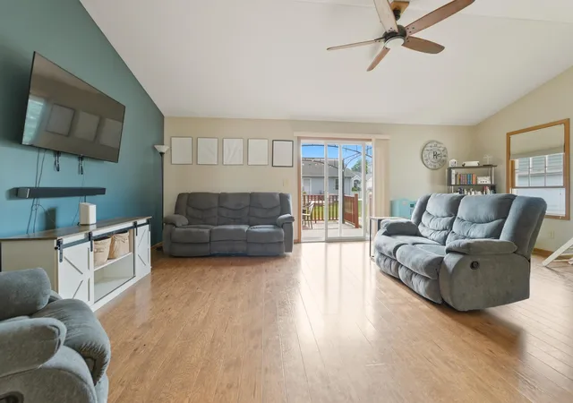4th image of 324 Forsythia St Se, De Motte, IN 46310 | MLS# 838740