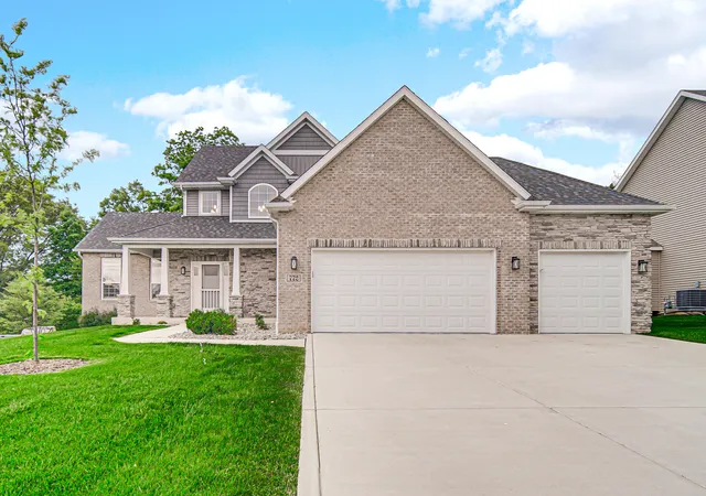 1st image of 772 Cirque Dr, Crown Point, IN 46307 | MLS# 839451