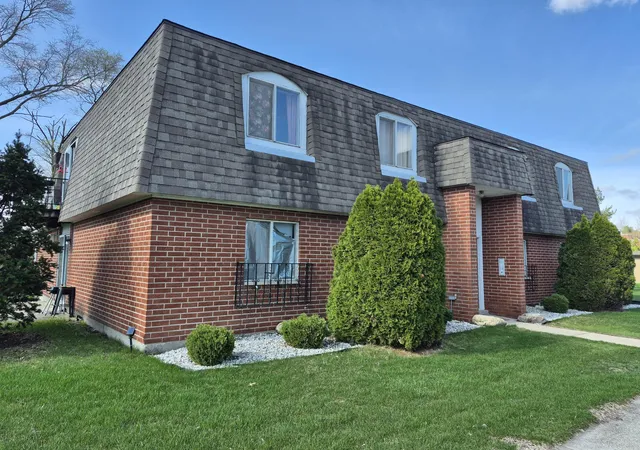 3rd image of 8137 Pine Island Ter, Crown Point, IN 46307 | MLS# 838817