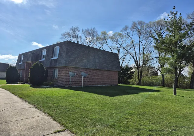 5th image of 8137 Pine Island Ter, Crown Point, IN 46307 | MLS# 838817