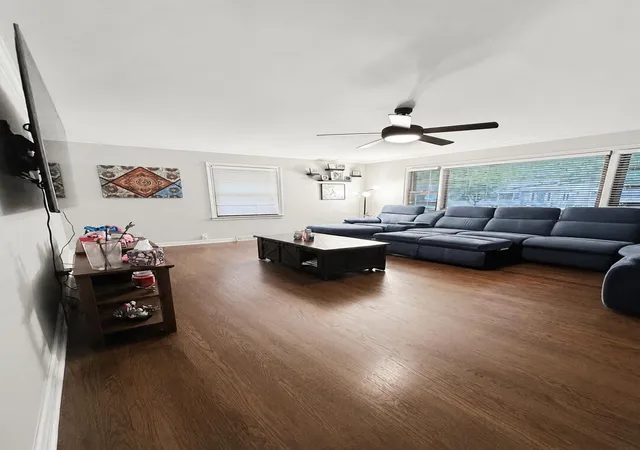 4th image of 140 N Linda St, Hobart, IN 46342 | MLS# 838830