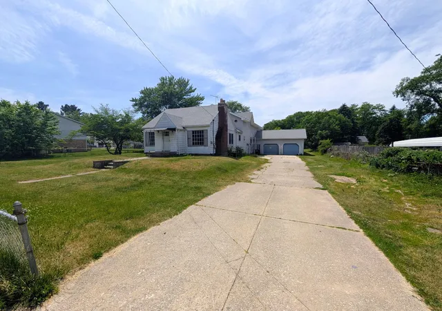 Photo 2 of Single family home for sale at 2854 Blake Rd, Portage, IN 46368 | MLS# 840176 | Listing updated on 2026-08-16