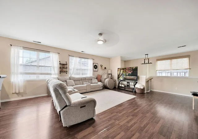4th image of 1159 Auburn Meadow Ln, Schererville, IN 46375 | MLS# 838886