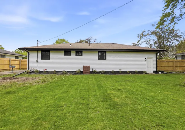 32nd image of 2607 W 60th Dr #W, Merrillville, IN 46410 | MLS# 838974