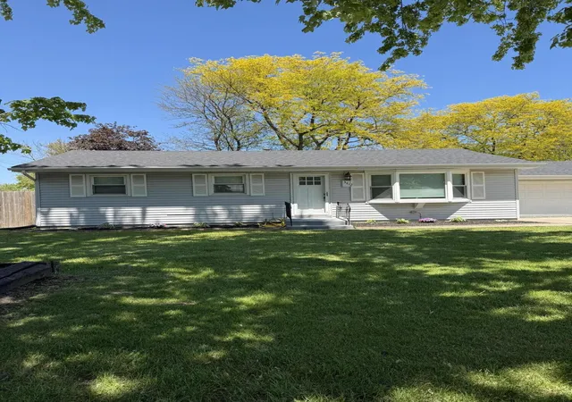 Homes for sale in Merrillville, IN | 3412 W 78th Pl, Merrillville, IN 46410 | MLS# 838917