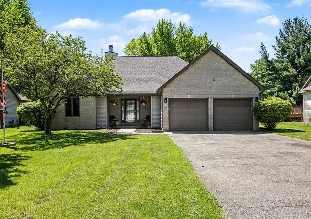 1st image of 907 E 12th St, Hobart, IN 46342 | MLS# 838945
