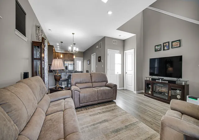 Homes for sale in Crown Point, IN | 11828 Kentucky St, Crown Point, IN 46307 | MLS# 839087