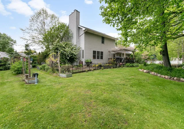 39th image of 33671 Woodmont Ridge Dr, New Carlisle, IN 46552 | MLS# 838988