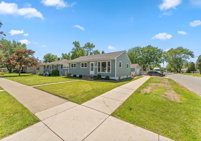 Homes for sale in Hobart, IN | 102 S Delaware St, Hobart, IN 46342 | MLS# 839021