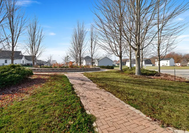 5th image of 283 Apple Grove Ln, Valparaiso, IN 46385 | MLS# 839056