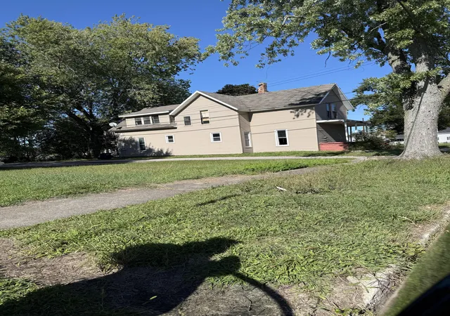 Homes for sale in Michigan City, IN | 703 W 9Th St, Michigan City, IN 46360 | MLS# 839124
