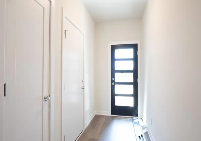 Photo 3 of Townhouse for sale at 216 Sawgrass Dr, Crown Point, IN 46307 | MLS# 839078 | Listing updated on 2026-08-27