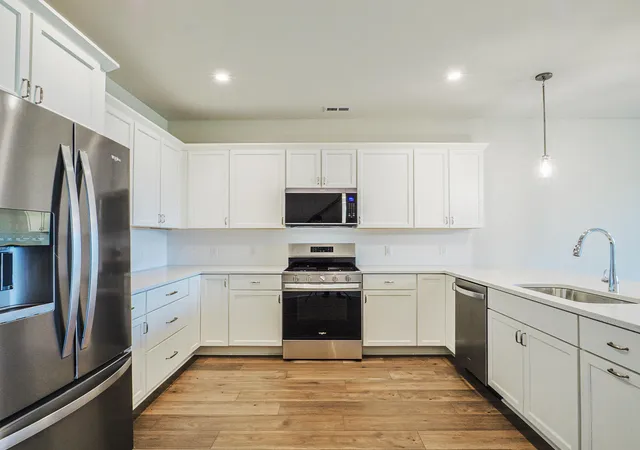 Photo 4 of Townhouse for sale at 214 Sawgrass Dr, Crown Point, IN 46307 | MLS# 839081 | Listing updated on 2026-08-27