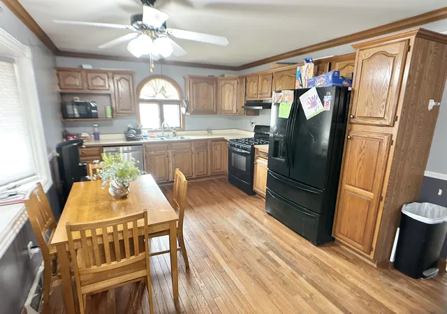 4th image of 2918 100Th St, Highland, IN 46322 | MLS# 839224