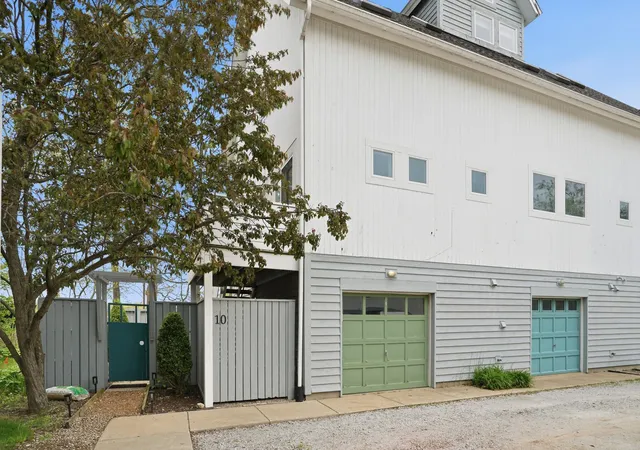 2nd image of 10 Tryon Farm Ln #F10, Michigan City, IN 46360 | MLS# 839155
