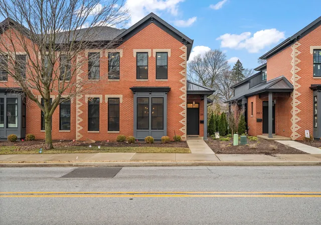 Photo 1 of Townhouse for sale at 201 N Campbell St, Valparaiso, IN 46385 | MLS# 839153 | Listing updated on 2026-09-19