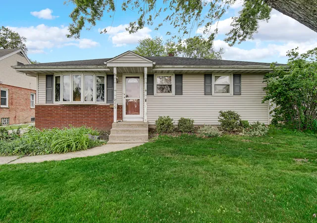Homes for sale in Griffith, IN | 519 N Jay Ave, Griffith, IN 46319 | MLS# 839227