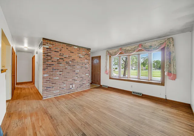 Homes for sale in Griffith, IN | 519 N Jay Ave, Griffith, IN 46319 | MLS# 839227
