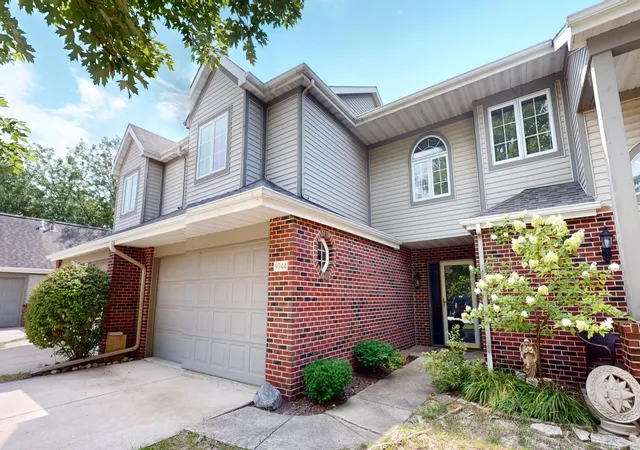 Homes for sale in Crown Point, IN | 9344 Van Buren St, Crown Point, IN 46307 | MLS# 839169