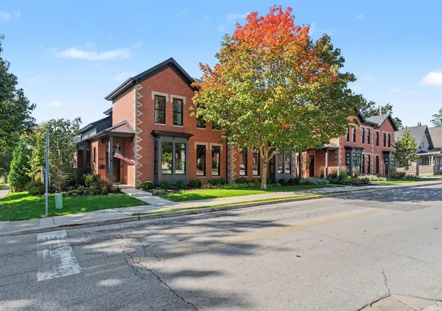 Photo 2 of Townhouse for sale at 203 N Campbell St #2, Valparaiso, IN 46385 | MLS# 839406 | Listing updated on 2026-10-05
