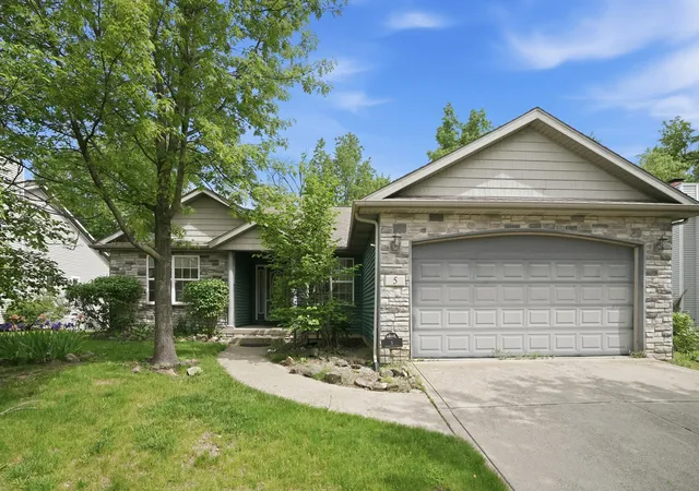 2nd image of 5 Browning Ln, Valparaiso, IN 46383 | MLS# 839332