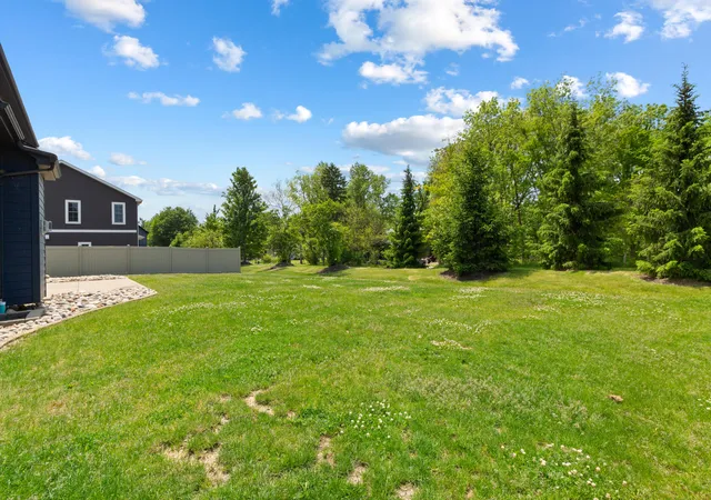 Photo 3 of Single family home for sale at 4705 Hyde Park Dr, Valparaiso, IN 46383 | MLS# 839751 | Listing updated on 2026-09-01