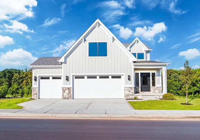 1st image of 1954 Frst Rdg Dr, Valparaiso, IN 46385 | MLS# 839312